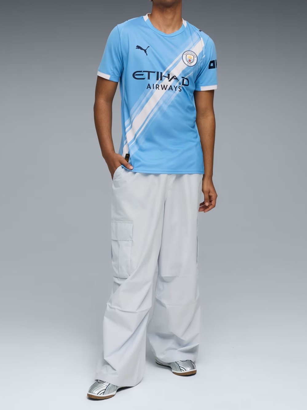 Manchester City 25/26 Home Replica Size Small